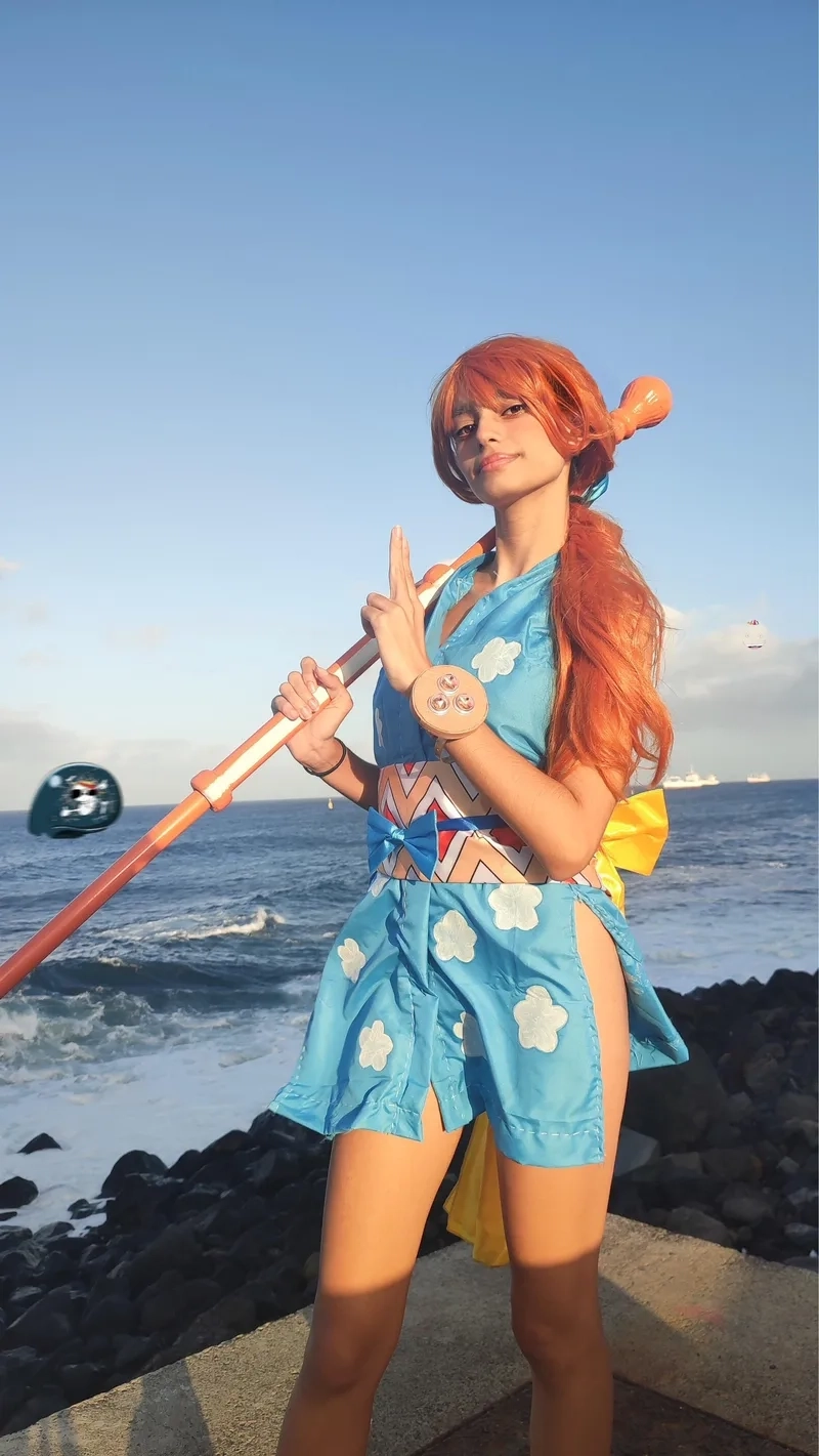 Cosplay Nami One Piece sống động khiến bạn mê