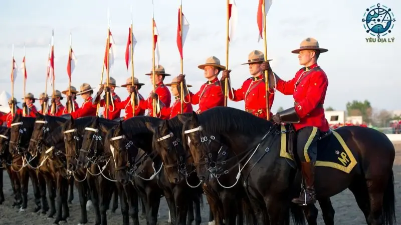 Đội cảnh sát kỵ mã Royal Canadian Mounted Police Đội cảnh sát kỵ mã Royal Canadian Mounted Police