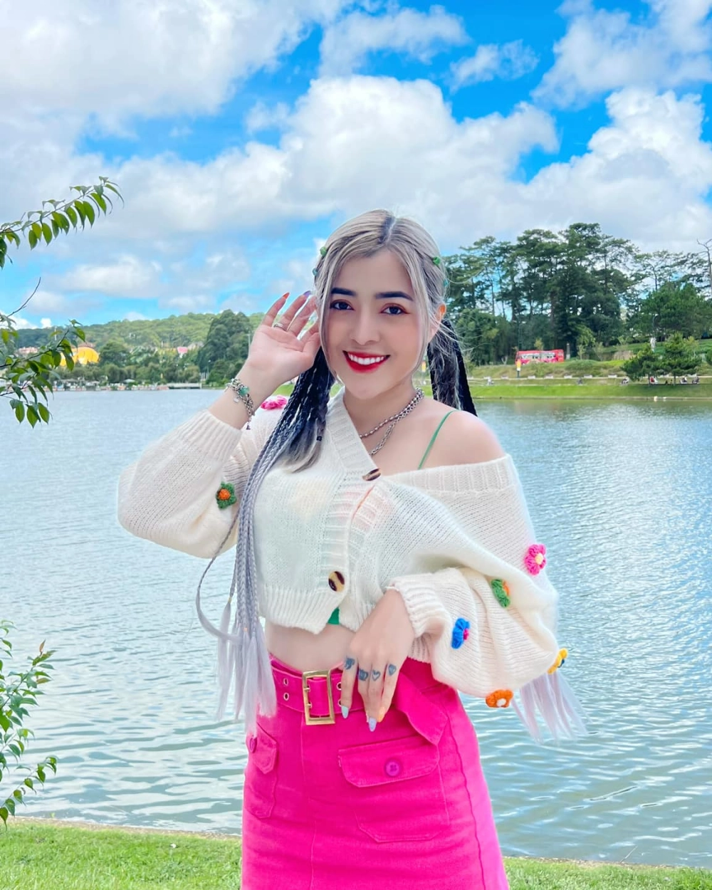 Fan ship nhiệt tình cặp đôi Linh Barbie và Bảo