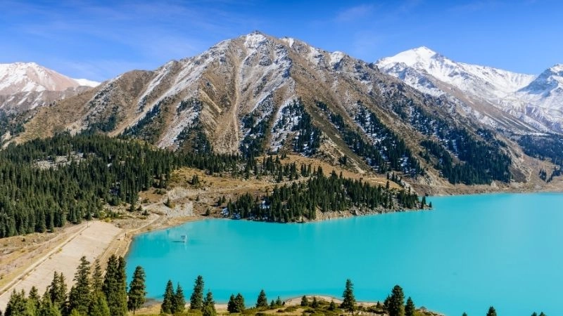 Hồ Big Almaty