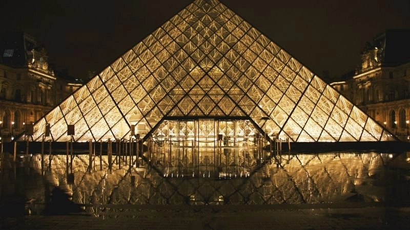 Kiến trúc Louvre