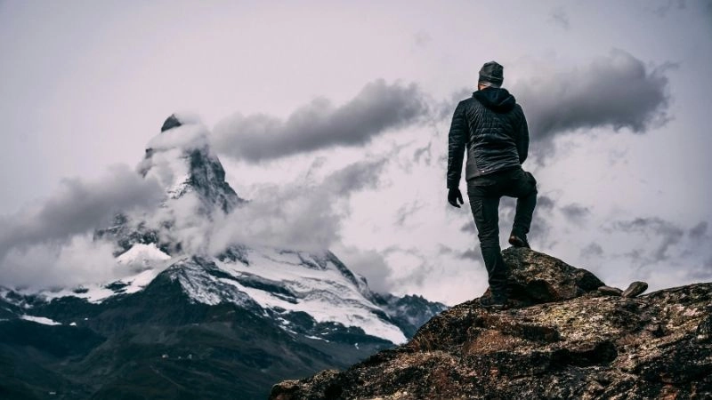 Leo núi Matterhorn