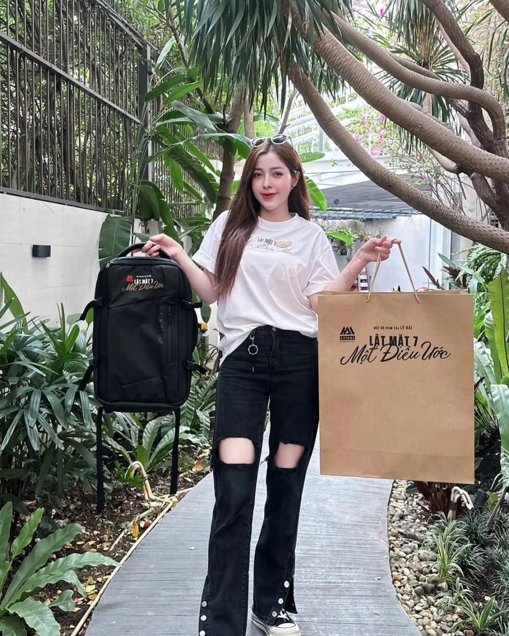 Nhiều người thắc mắc Linh Barbie có con chưa