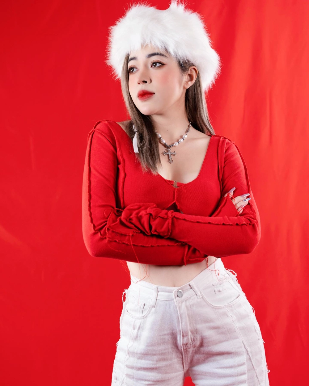 Tiktok Linh Barbie luôn bắt trend siêu nhanh và hài hước